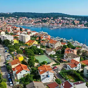 Leon & Rent A Quad Mali Losinj